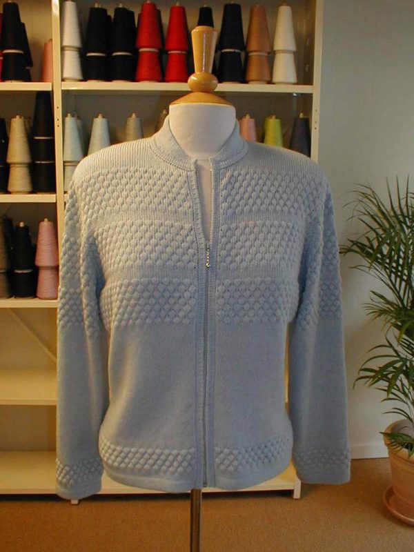 040628 Cardigan med sømandsmønster 040628 Cardigan med sømandsmønster