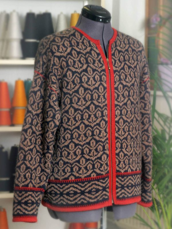 050220 Cardigan med norsk mønster 050220 Cardigan med norsk mønster