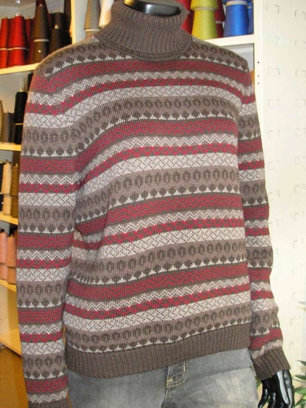 060922 Sweater med norsk mønster 060922 Sweater med norsk mønster