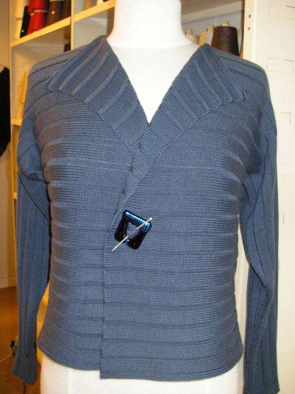 070115 Cardigan i ribmønster 070115 Cardigan i ribmønster