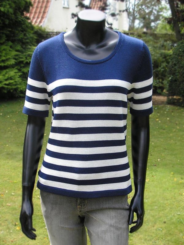 130618 Stribet bluse med korte ærmer 130618 Stribet bluse med korte ærmer